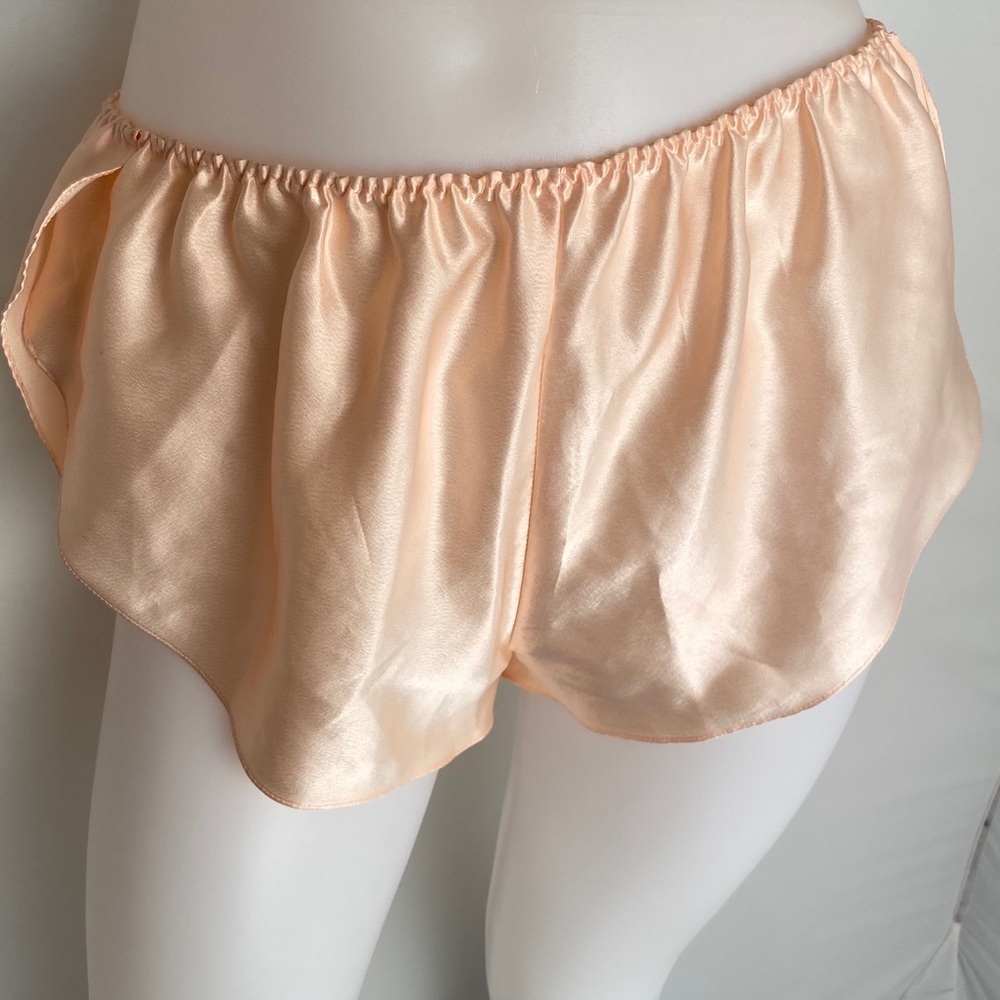 Jayre peach satin flutter panty M